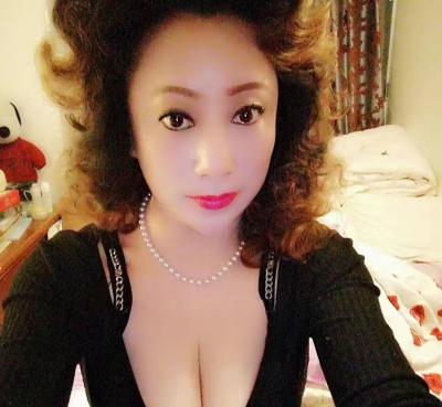 高挑熟女抓龙筋