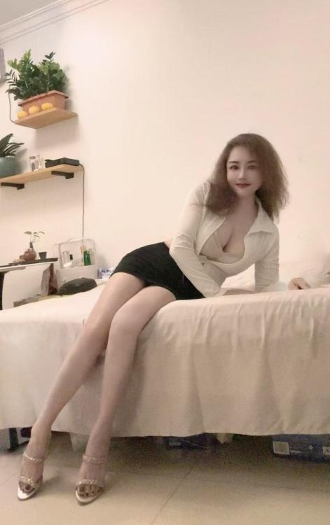 邻家巨乳少妇