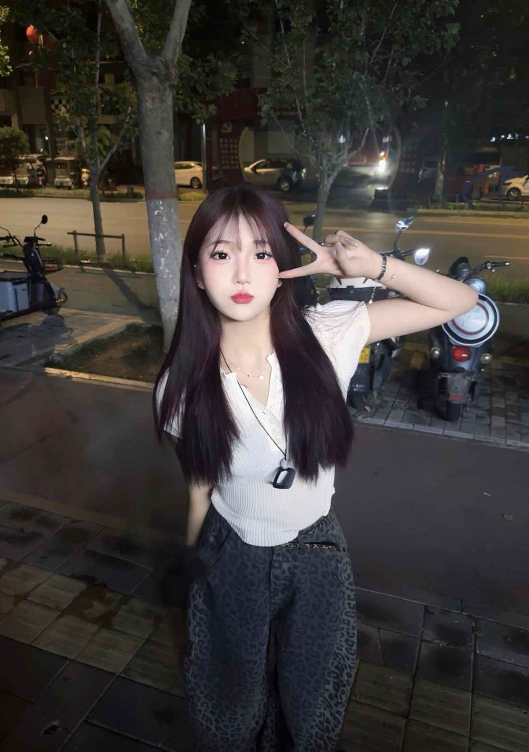 天河00后新人刚下海主动热情，身材高挑
