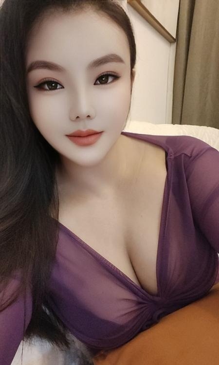 无敌大奶荡妇