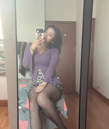 性感情趣装骚女
