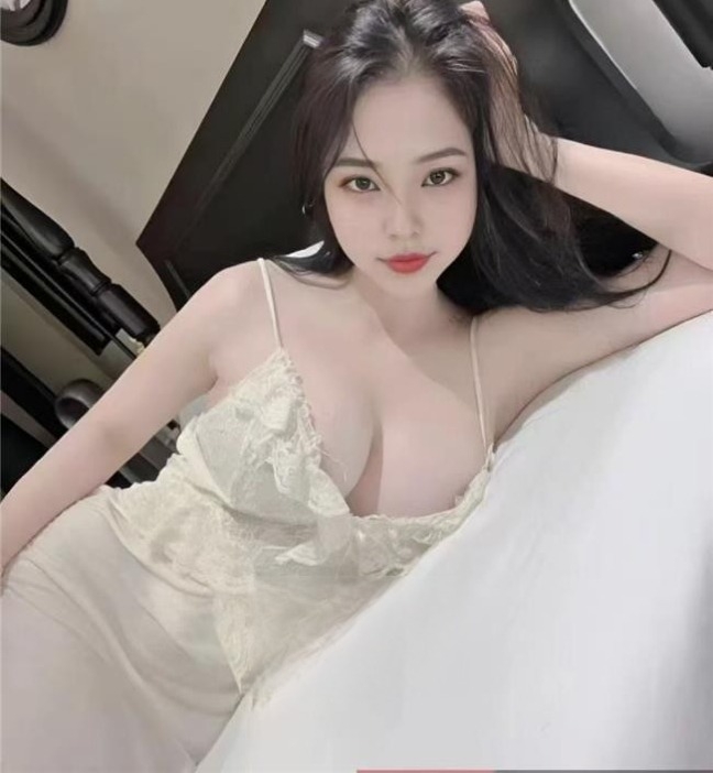 青浦白嫩风骚肥臀美女