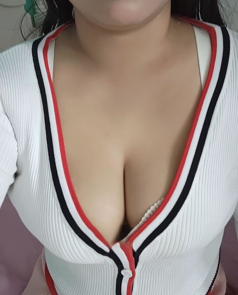 浦东大胸 d 奶骚气熟女